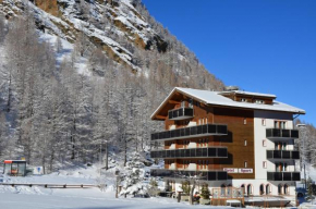 Ski-In/Ski-Out Hotel Sport